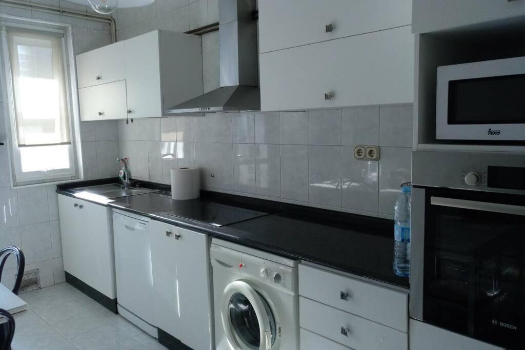 Апартаменты Apartamento Con Garaje Сантьяго-де-Компостела Экстерьер фото